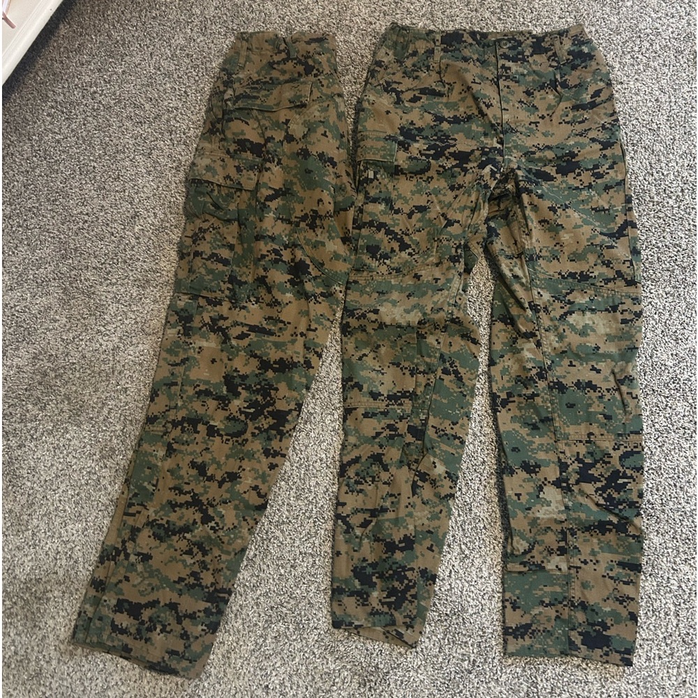 2 pairs of US Marines Military camo print pants